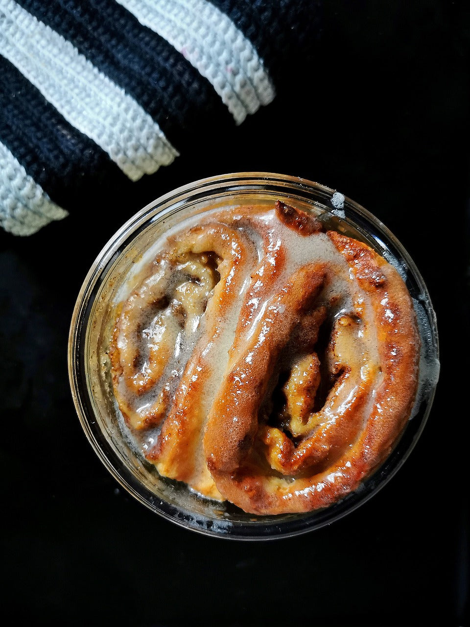 Cinnamon Bun - Soy Candle Tin